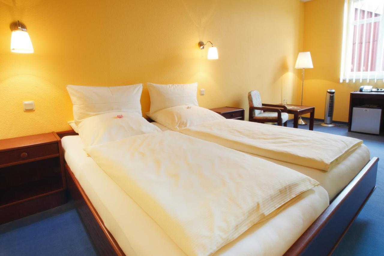 Landhotel Zum Pottkuchen Kalbe  Екстериор снимка