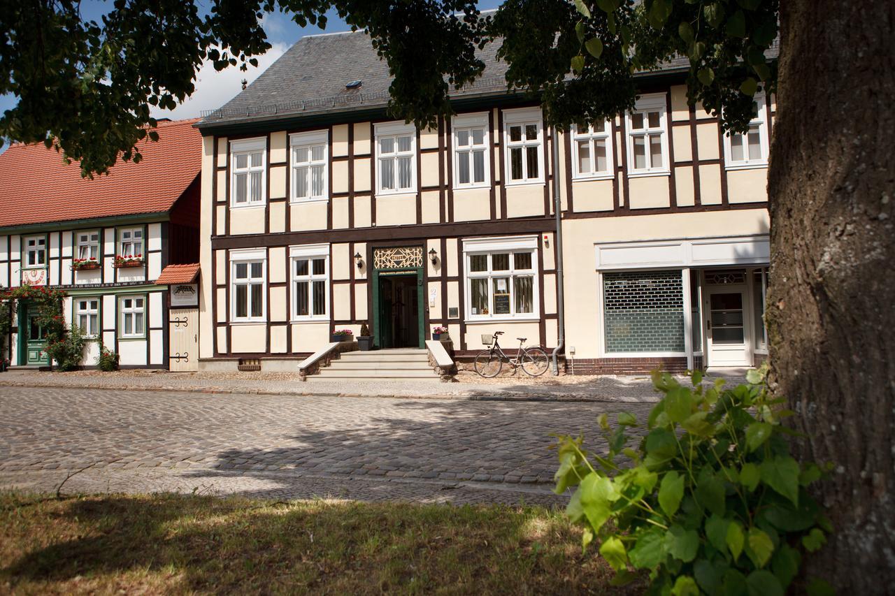Landhotel Zum Pottkuchen Kalbe  Екстериор снимка