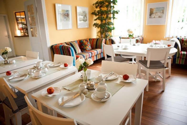 Landhotel Zum Pottkuchen Kalbe  Екстериор снимка